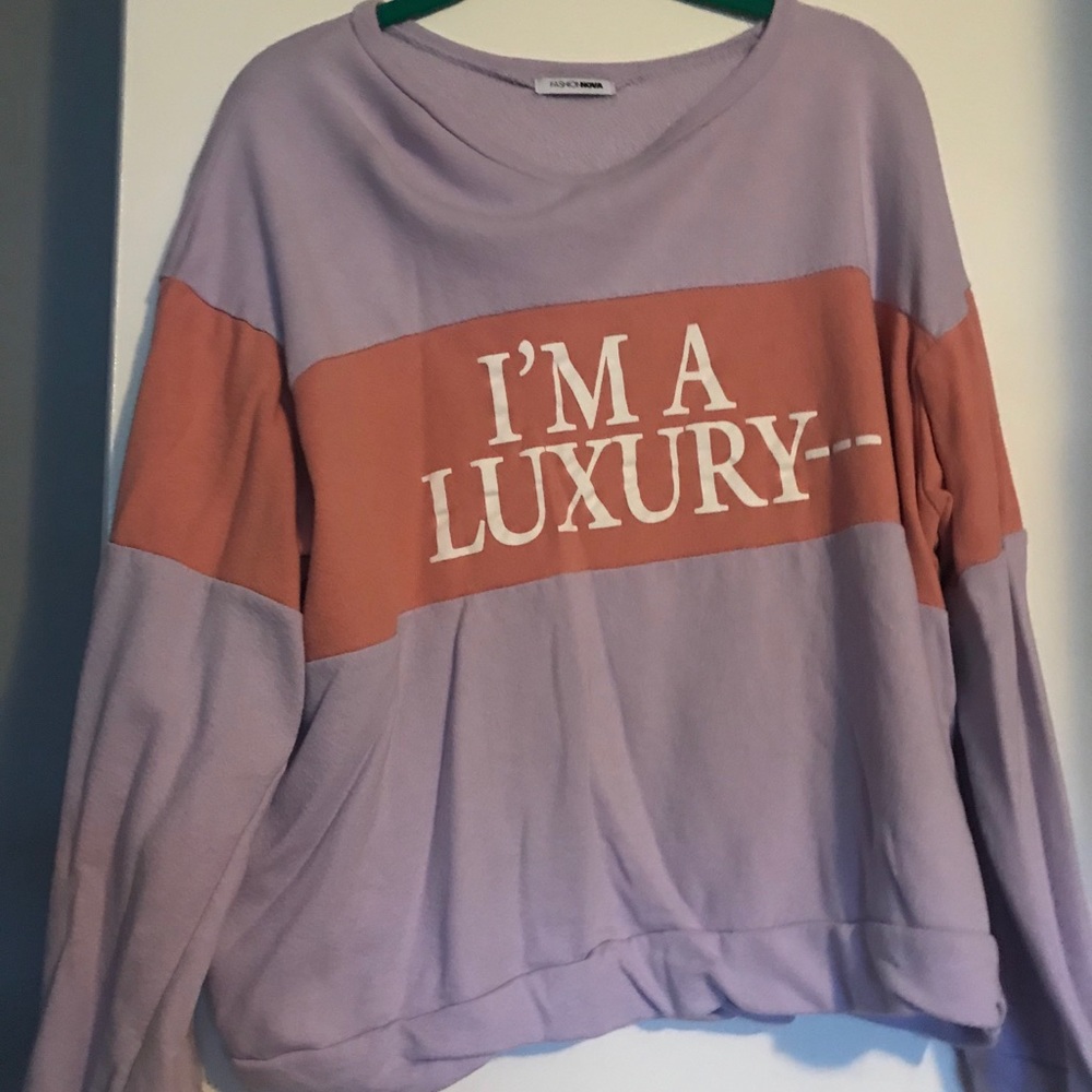 Color black graphic sweatshirt